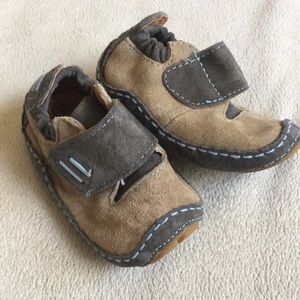 Stride Rite leather baby shoes